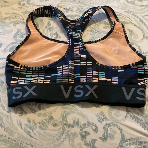 Victoria’s Secret workout bra - Picture 2 of 3